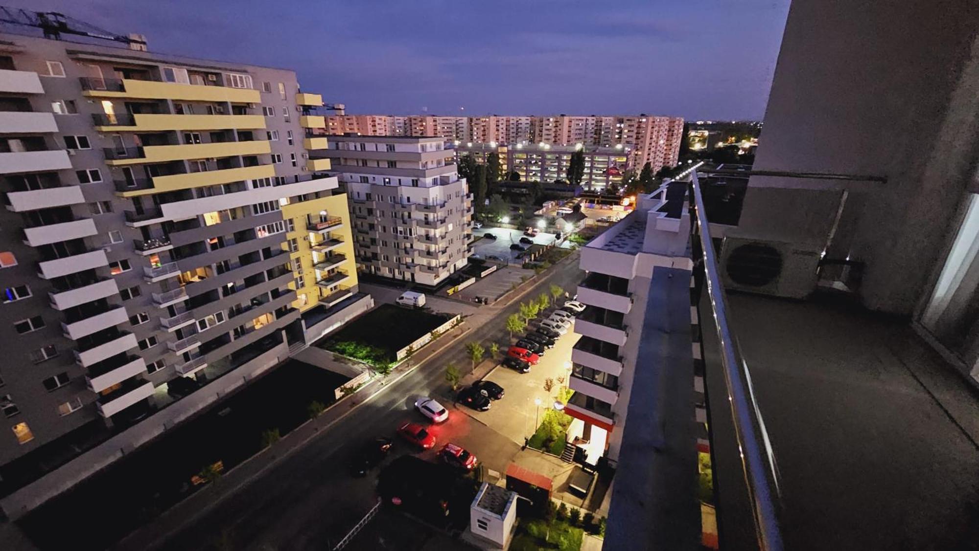 Studio Spatios,Intim+ Loc Parcare Propriu,Vedere Panoramica,Utilat De Lux Bukarest Exteriör bild